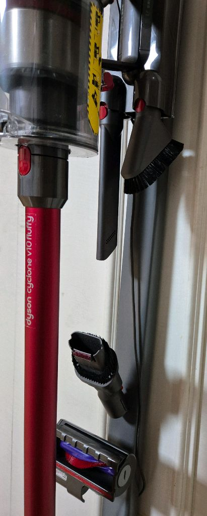 다이슨 무선청소기 V10 상태최상--3