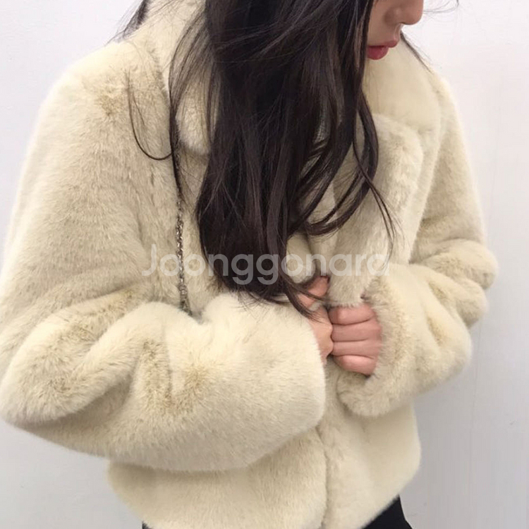 러브유쏘머치(LOVE YOU SO MUCH) 에코퍼 블루종자켓 프리사이즈 새상품--1