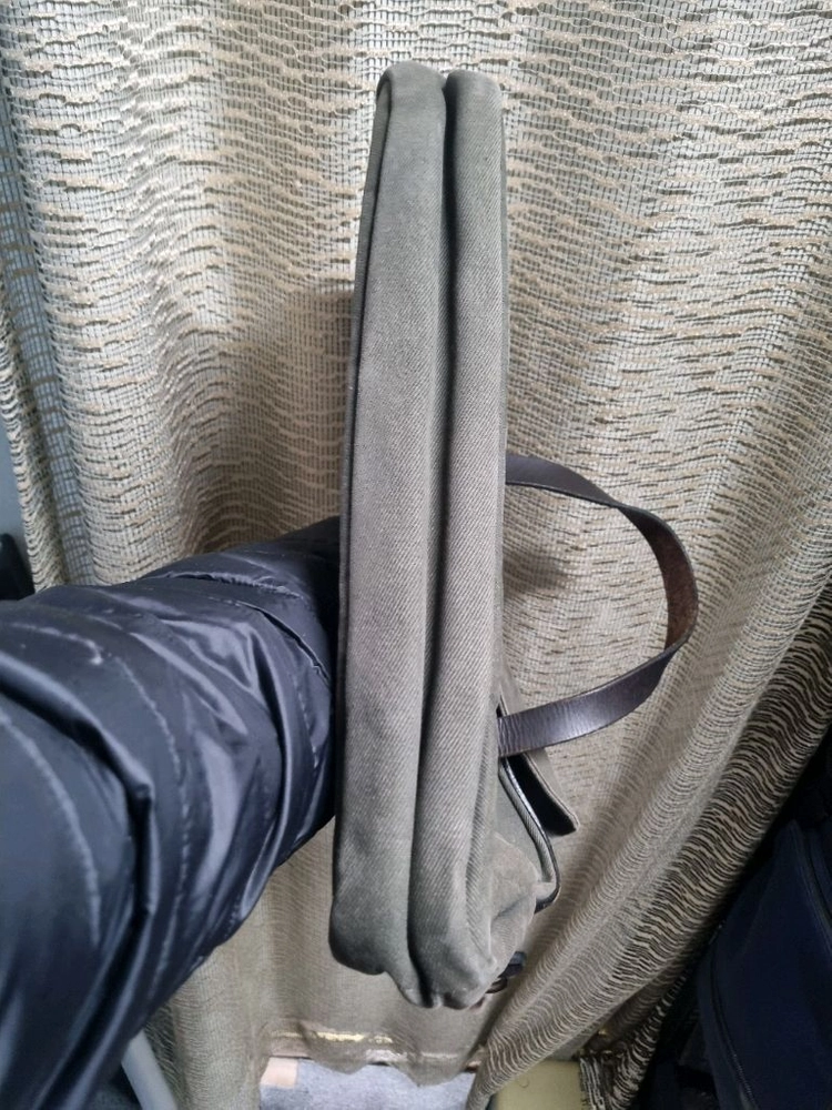 필슨 카키색 가방 올리브 이미지