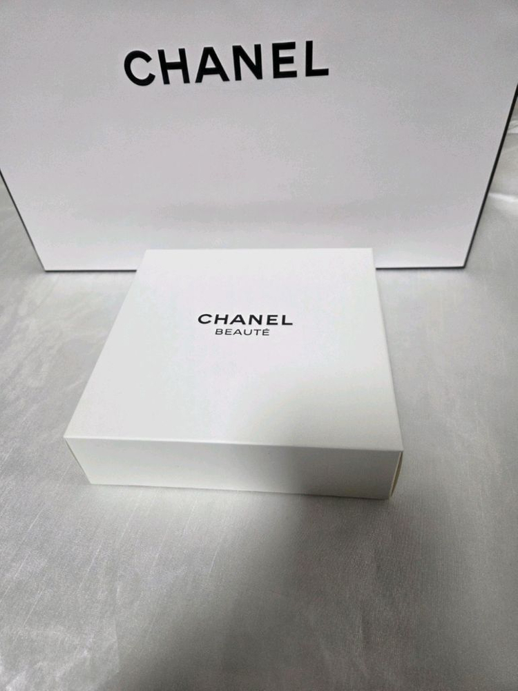 샤넬 핑크 파우치 이미지