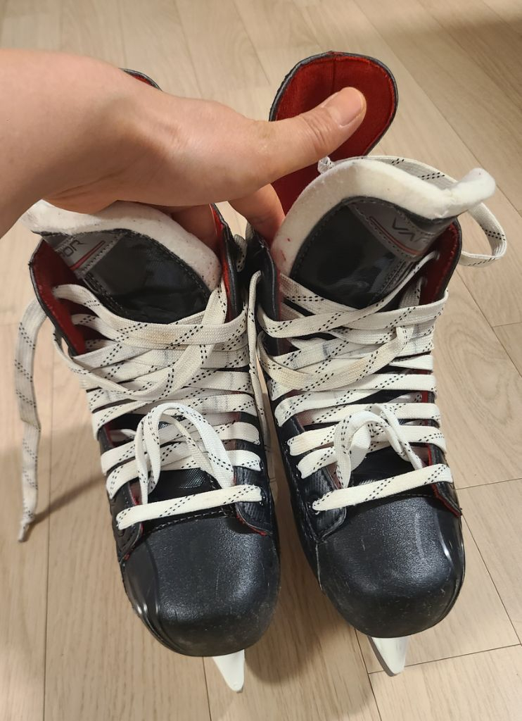 BAUER VAPOR 아이스하키 스케이트 230--0