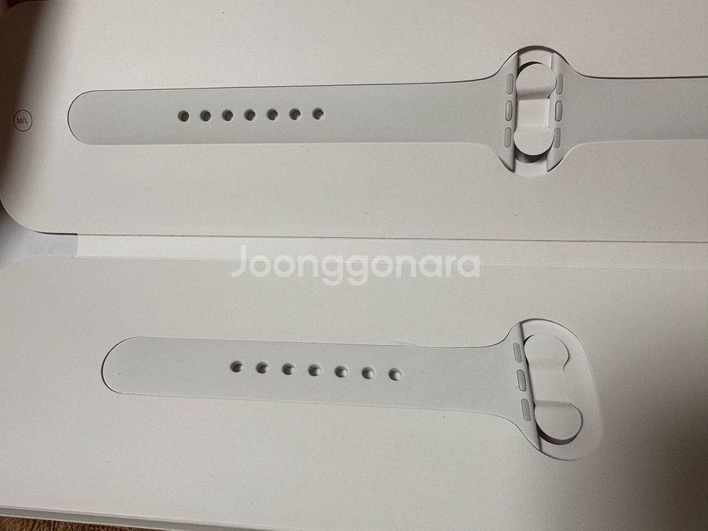 [미사용 새제품] 애플 정품 애플워치 스트랩 화이트 스포츠밴드 40mm--1