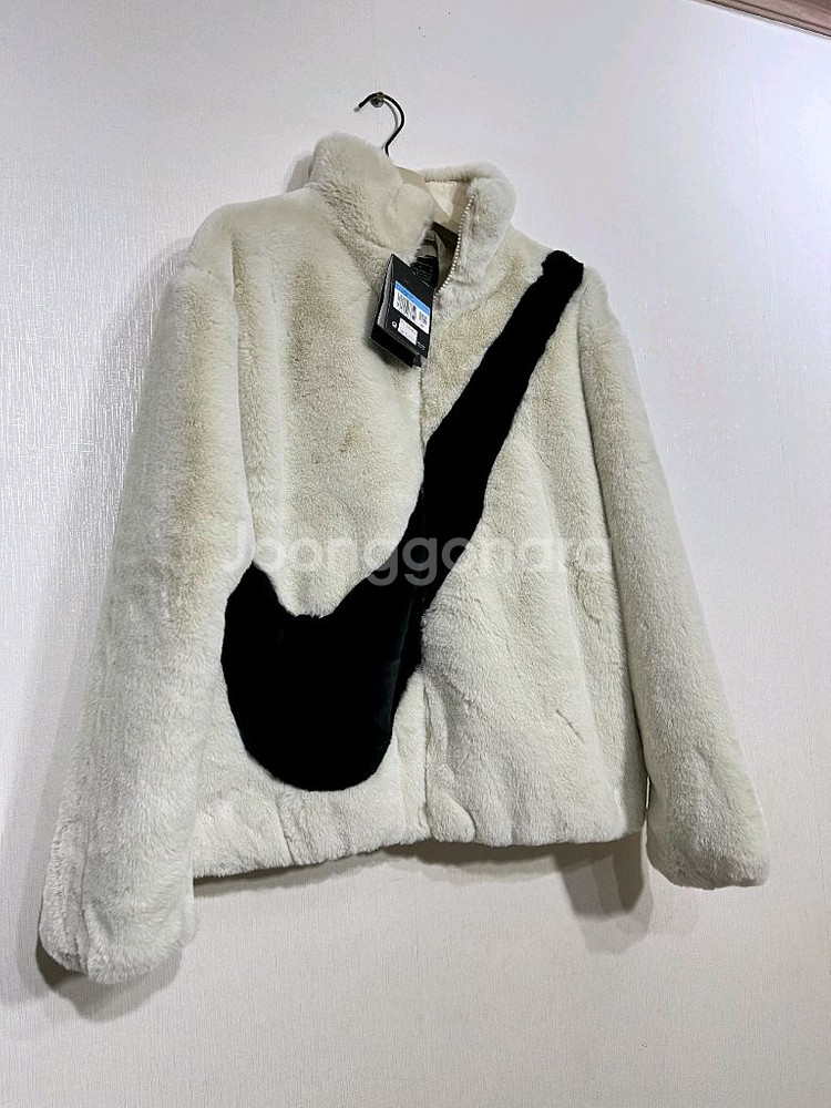 (새상품) 나이키 우먼 NSW 포우 퍼 자켓 파슬 M--1