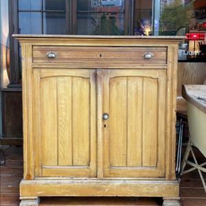 영국 빈티지 수납장 카운터 벽 진열장