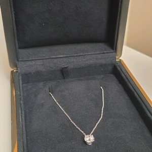 그라프 다이아몬드 목걸이 이미지