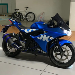 스즈키 gsx r125 이미지