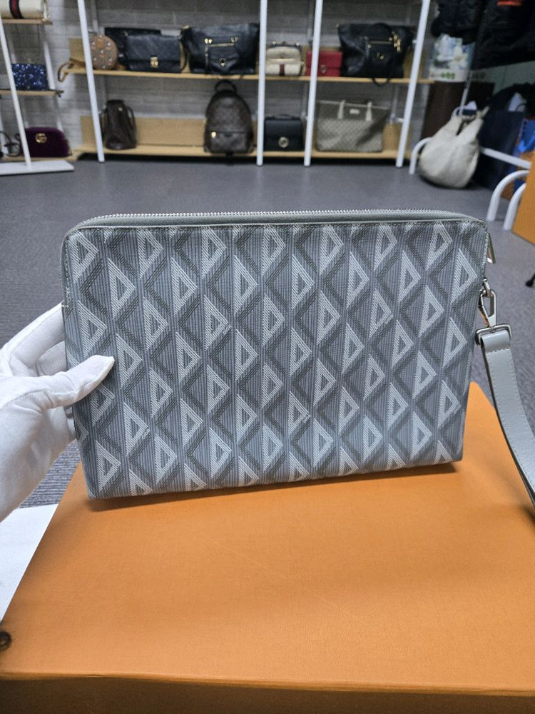 [특가][정품] 디올 다이아몬드 클러치백--1