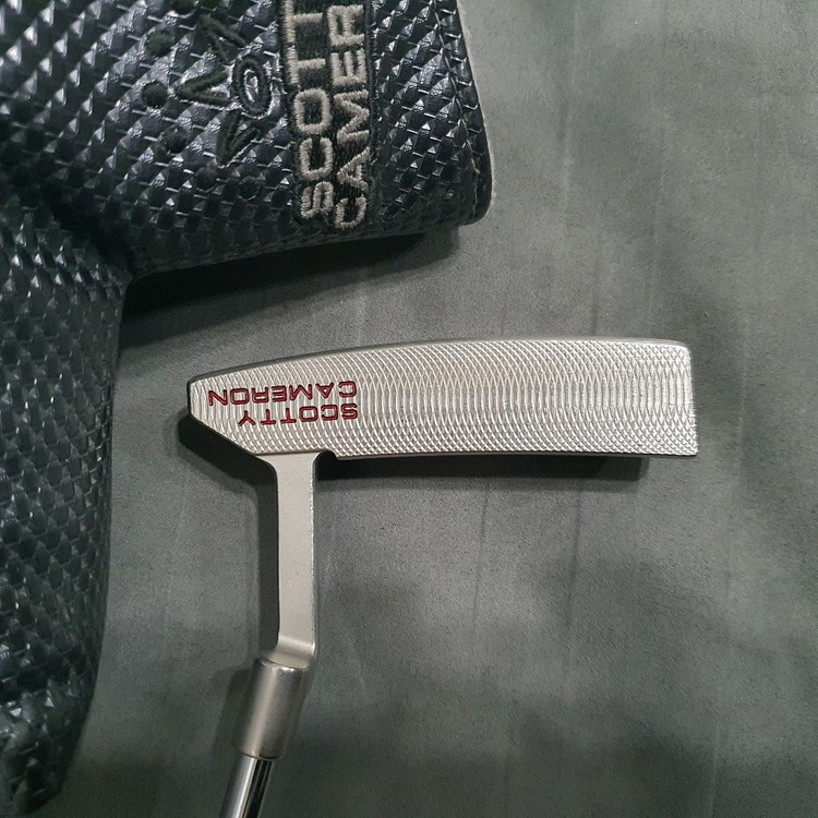 스카티카메론 캘리포니아(몬테레이)34인치 퍼터(국내정품)상태좋아요. 이미지