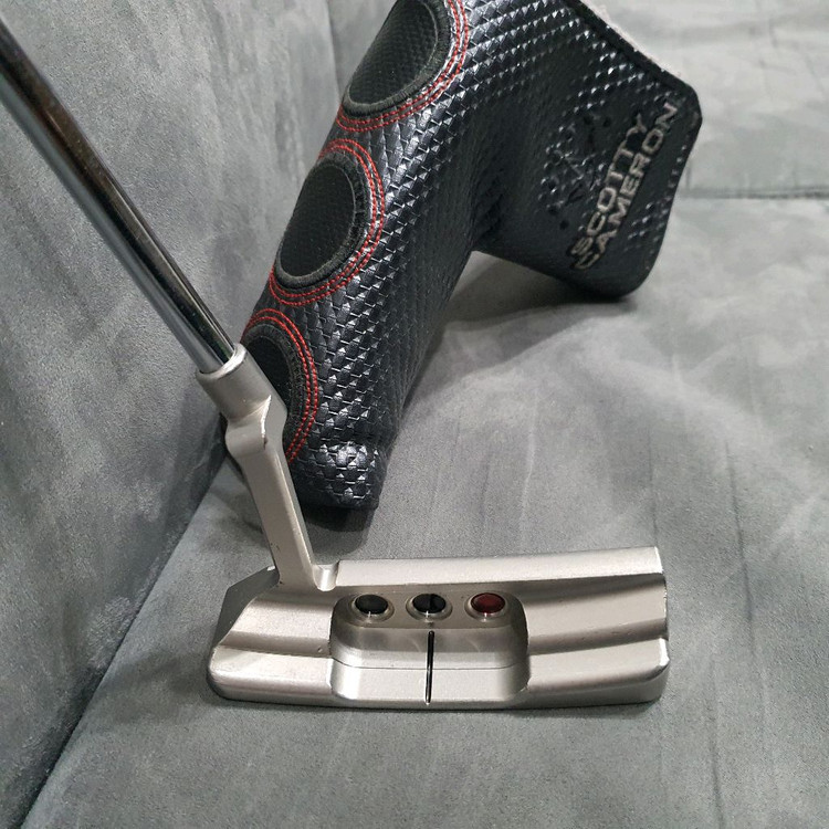 스카티카메론 캘리포니아(몬테레이)34인치 퍼터(국내정품)상태좋아요. 이미지