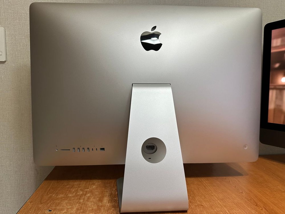 아이맥2020년식 최고사양 cto 풀박스 i7 ssd2tb 5700xt 16g 10g이더넷 이미지