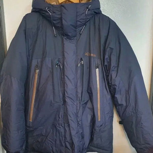 콜롬비아 옴니히트 거위털 대장급패딩105라벨컷팅되있지만옷은상태깨끗 빵빵해요