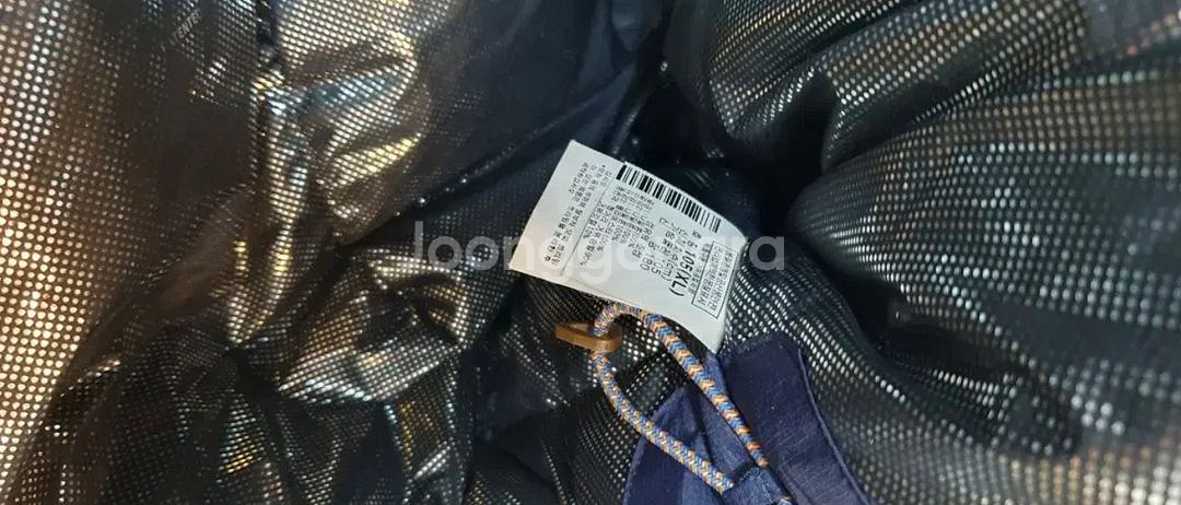 콜롬비아 옴니히트 거위털 대장급패딩105라벨컷팅되있지만옷은상태깨끗 빵빵해요--5