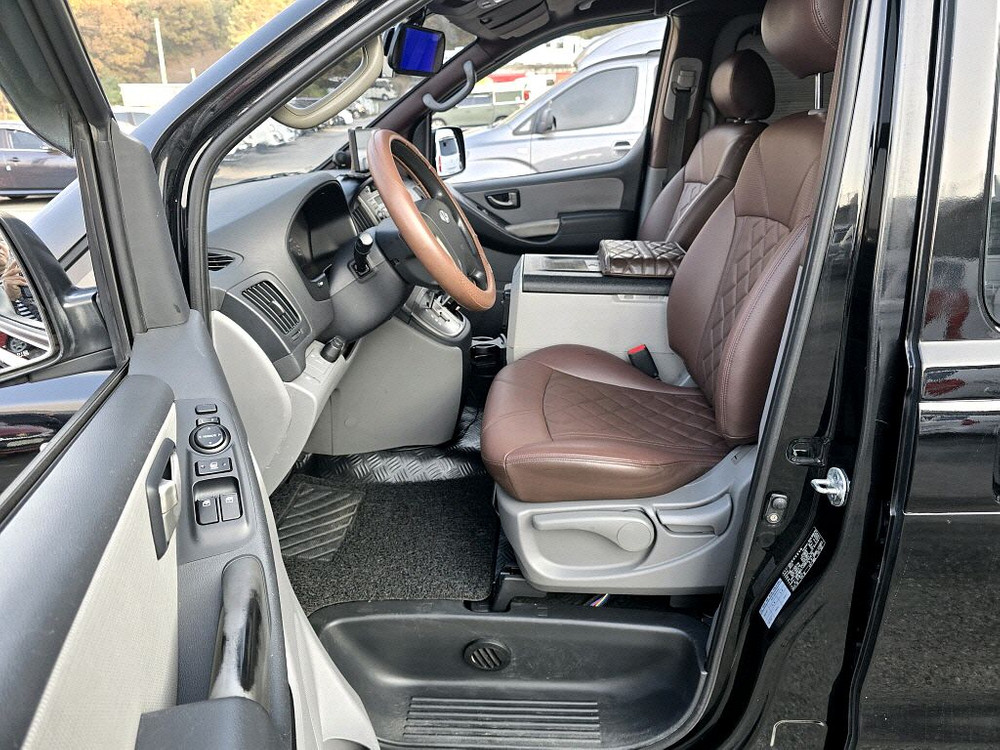 11년형 스타렉스로우루프5인승캠핑카(인산철1040A)-전액할부됨--5