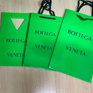 [새상품/당일배송] 보테가베네타 쇼핑백 이미지