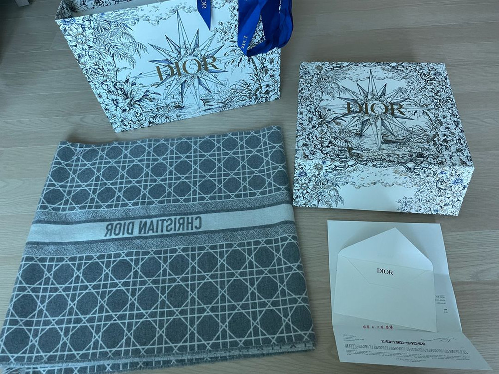 디올 스카프 정품--1