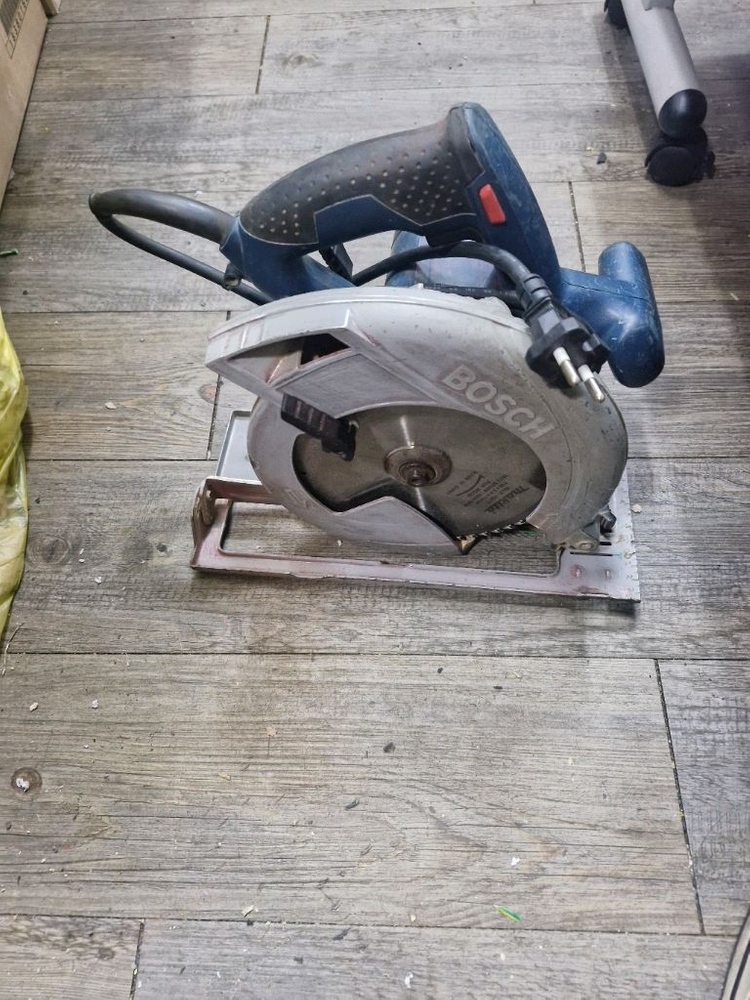BOSCH 보쉬전기원형톱 GKS190 유선스킬 7인치스킬 A급 이미지