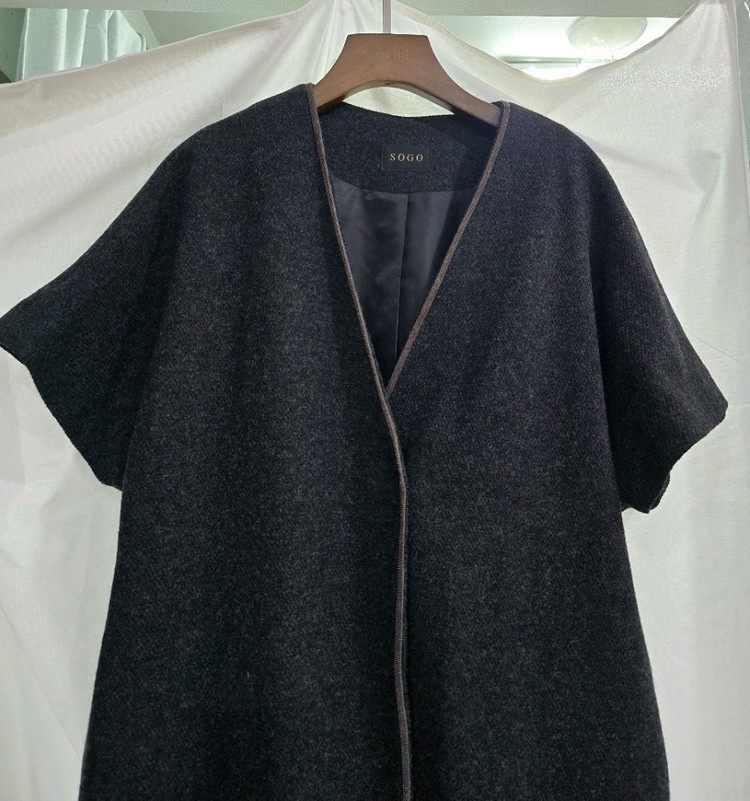 sogo 차콜색 반팔 코트--1