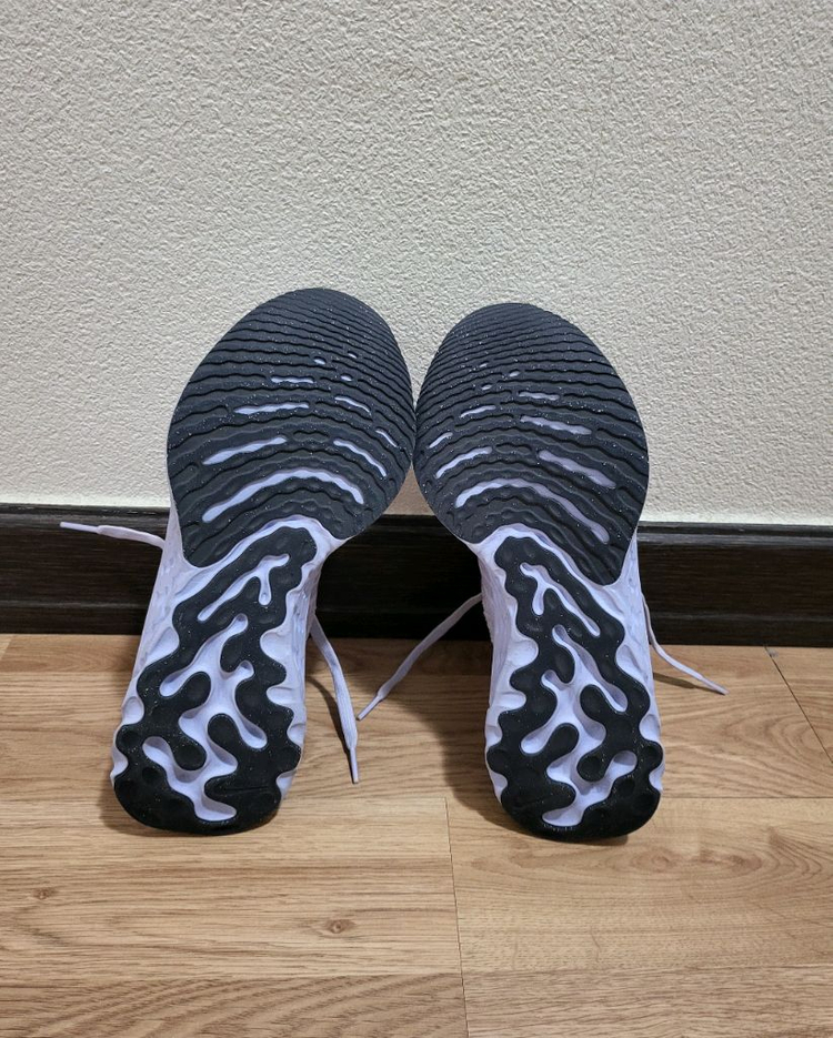 나이키 운동화 리액트 인피니티 런 플아이트3(DZ3014-500) 판매합니다. 이미지