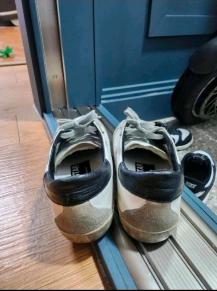 골든구스 슈퍼스타 스니커즈 36--4