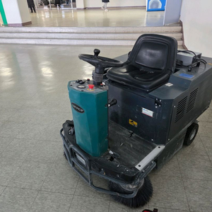 건식청소차 스페이스W12 이미지