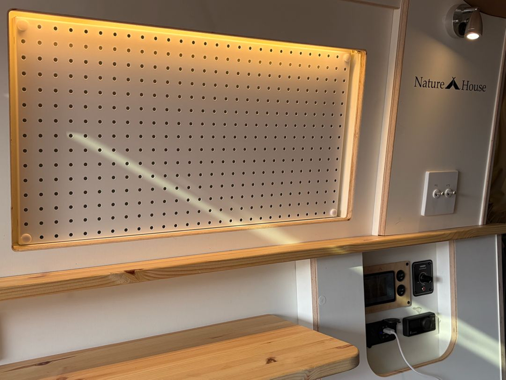 그랜드 스타랙스 캠핑카 이미지