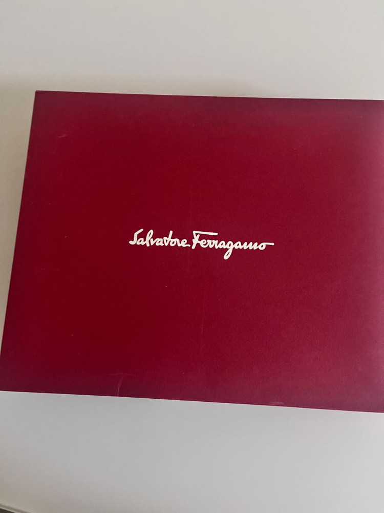 페라가모 비바클러치--1