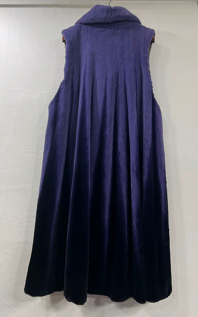 배색 쉬어드 밍크 롱조끼--2