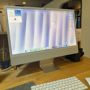 올인원 데스크톱 24인치 M4 16GB 256ssd
