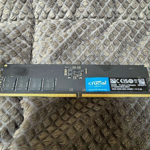 마이크론 Crucial DDR5-5600 16gb 램 한개팝니다