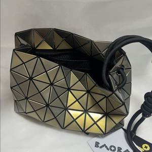 바오바오크로스백