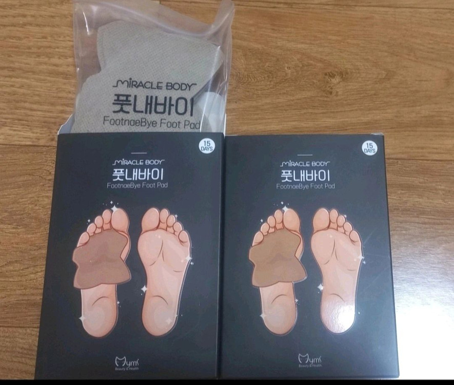 새상품) 배드민턴 신발 탈취제 닥터3홈 발매트 + 미라클바디 풋패드 2팩 새상품 팝니다 이미지