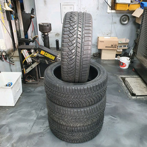 225 45 17 2254517금호 윈터 한대분 판매합니다 이미지