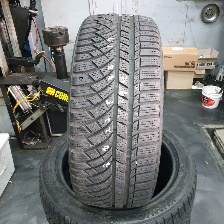 225 45 17 2254517금호 윈터 한대분 판매합니다 이미지
