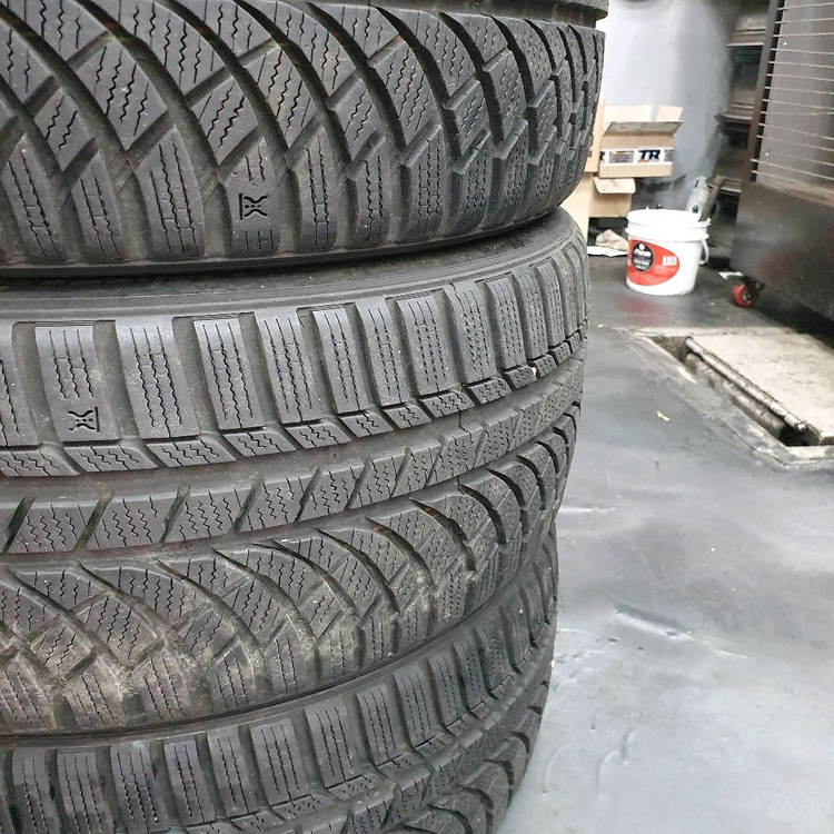 225 45 17 2254517금호 윈터 한대분 판매합니다 이미지