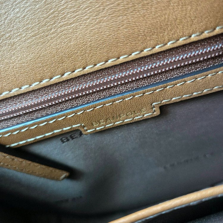 빈폴 브라운 빈 새들백 크로스백 이미지