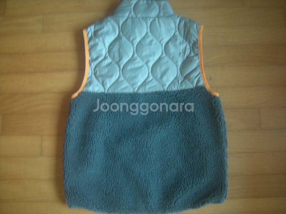 나이키acg스컬피크 양면패딩조끼 남성용s사이즈+나이키헤리티지 양털쉐르파조끼95m/아디다스 노스페이스 러닝캠핑 아이폰--4