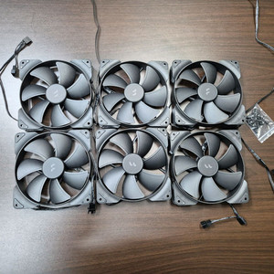 프랙탈디자인 140미리 쿨링팬 새제품