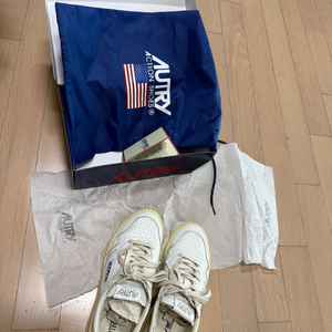 오트리 메달리스트 운동화 250 이미지