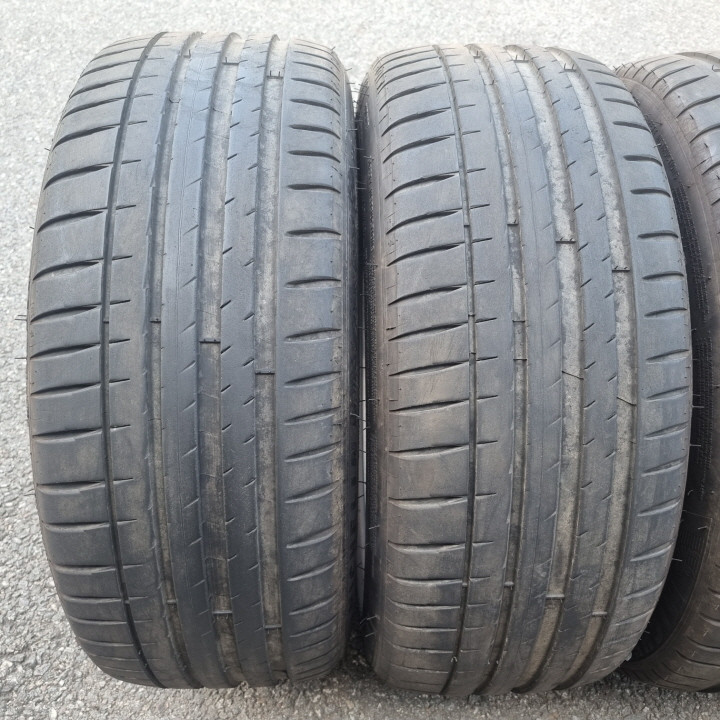 225 45 18 255 40 18미쉐린ps4 런플렛 중고타이어 한대분 판매합니다 이미지