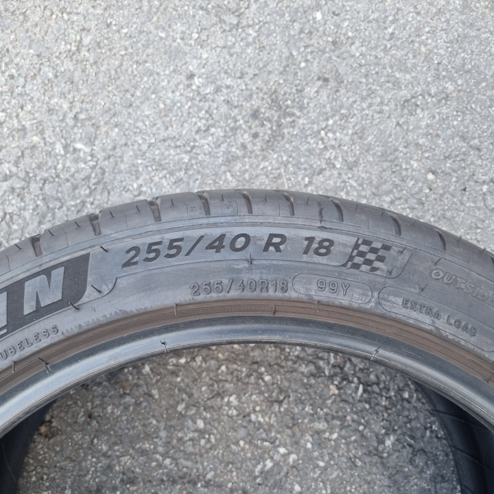 225 45 18 255 40 18미쉐린ps4 런플렛 중고타이어 한대분 판매합니다 이미지