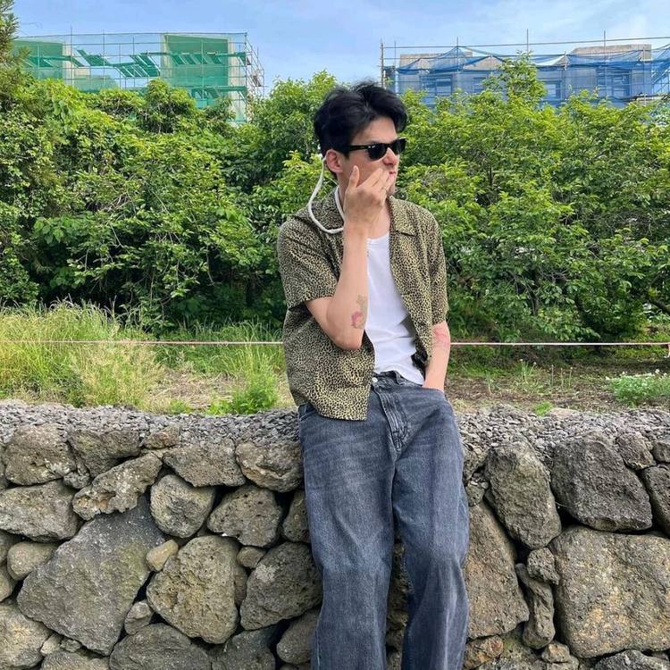 생로랑 강동원 이종원 김원중 레오퍼드 셔츠--5