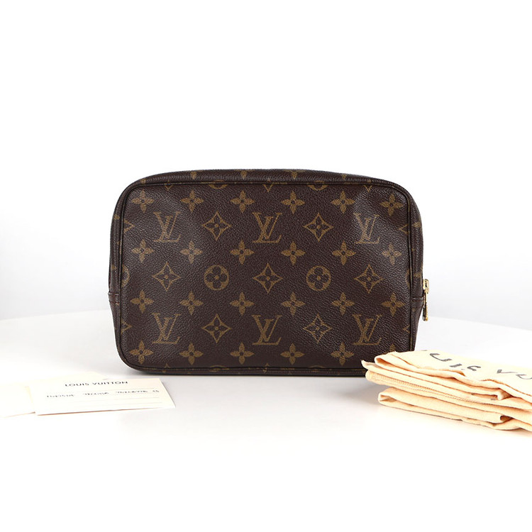 [중고명품다올] 루이비통 모노그램 트루스 토일렛 파우치 M47524--1