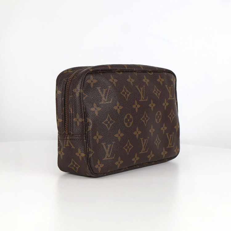 [중고명품다올] 루이비통 모노그램 트루스 토일렛 파우치 M47524--3