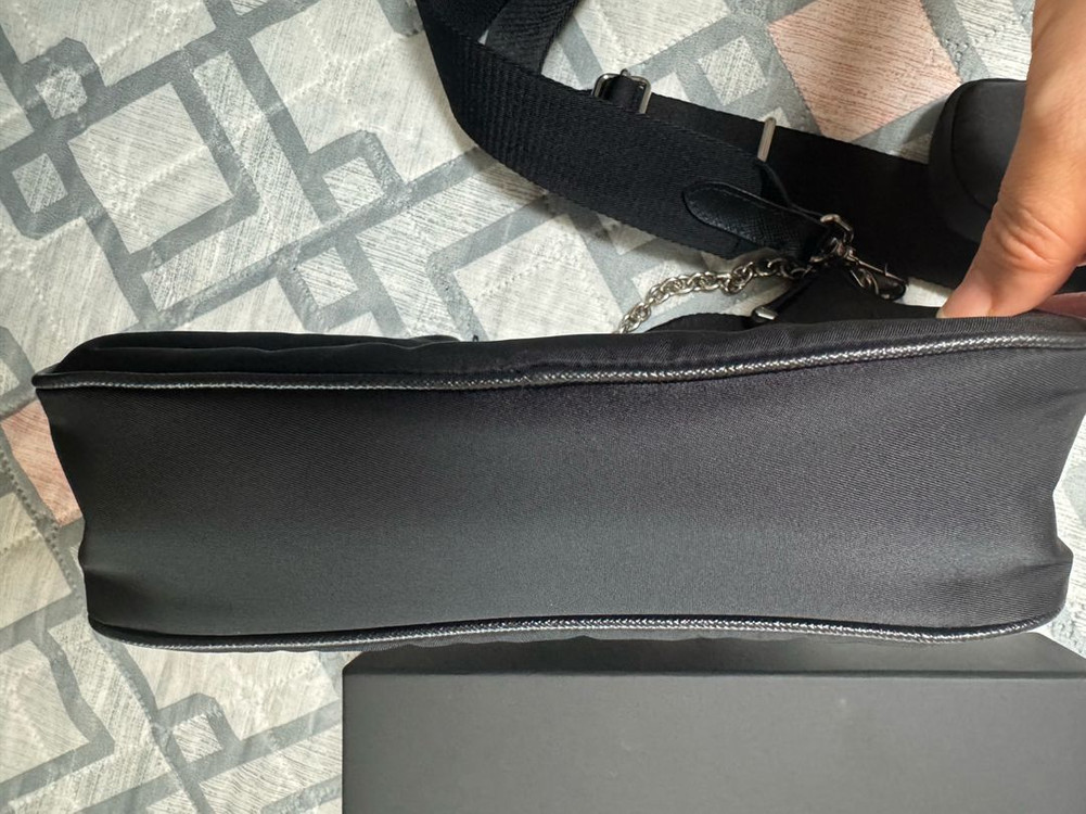 프라다 리나일론 호보백 리에디션 2005--7