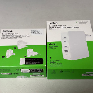 벨킨 140W 멀티 4포트 GaN PD 3.1 고속 충전기 WCH014kr + 벨킨 여행용 어댑터 판매합니다.