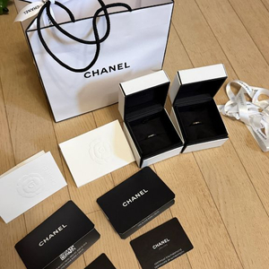 샤넬 코코크러쉬 미니 57 화이트골드 판매합니다.