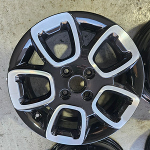 레이 15인치 휠타이어 모닝 15인치휠타이어 판매 이미지