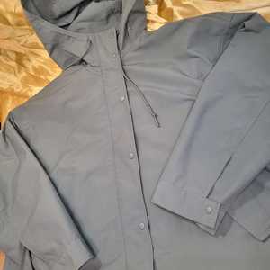 밀리터리스타일 카키점퍼 유니클로 95-105봄 가을 바람막이 프리사이즈