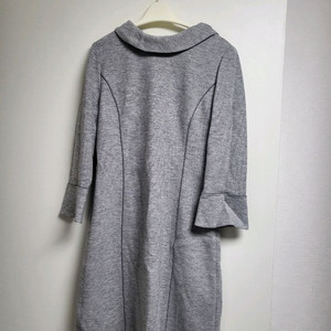 리스트(LIST) 원피스 판매합니다 (사이즈 55)