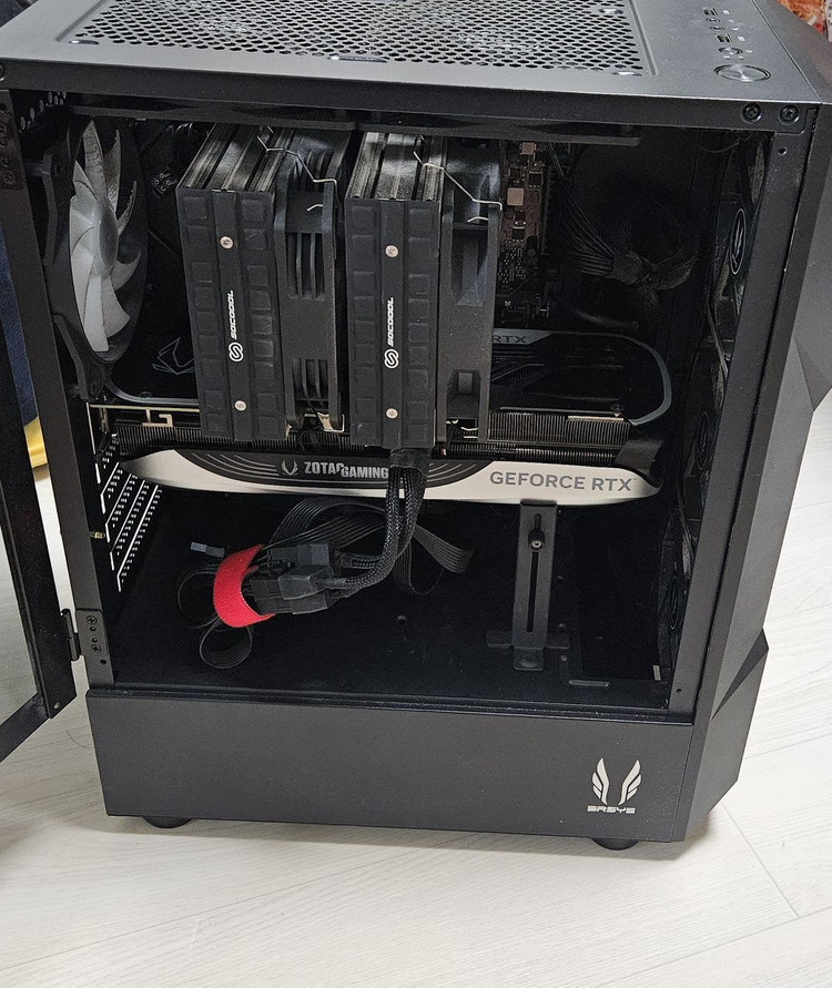 13600k + RTX4070Ti 컴퓨터 팝니다--2